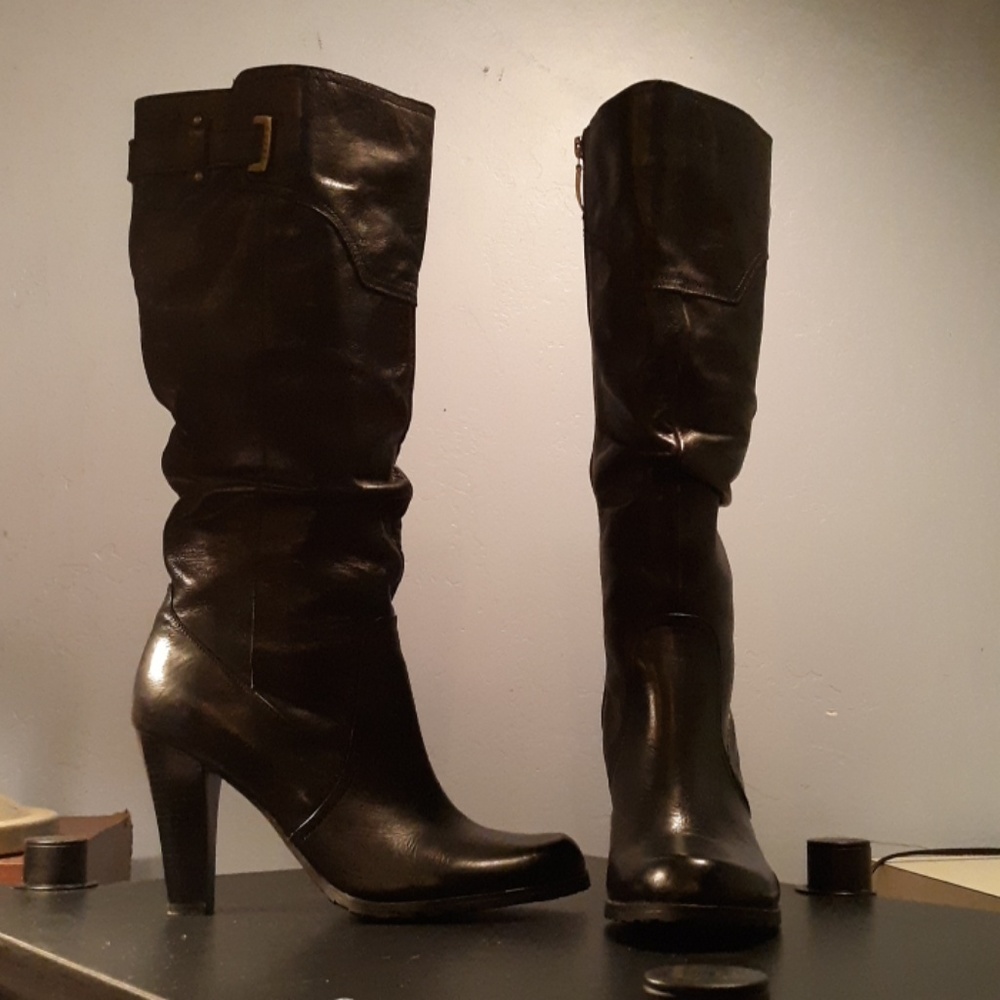 Guess high heel boot